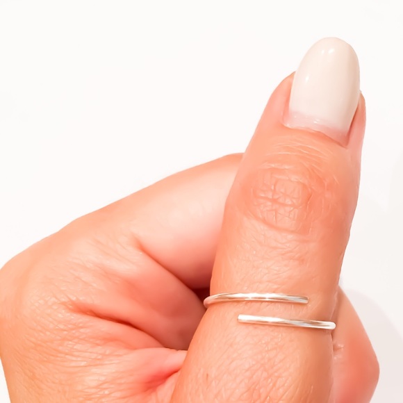 (2-13) 925 Sterling Silver Simple Adjustable Bypass Wrap Ring Thumb Index Middle - Picture 1 of 8